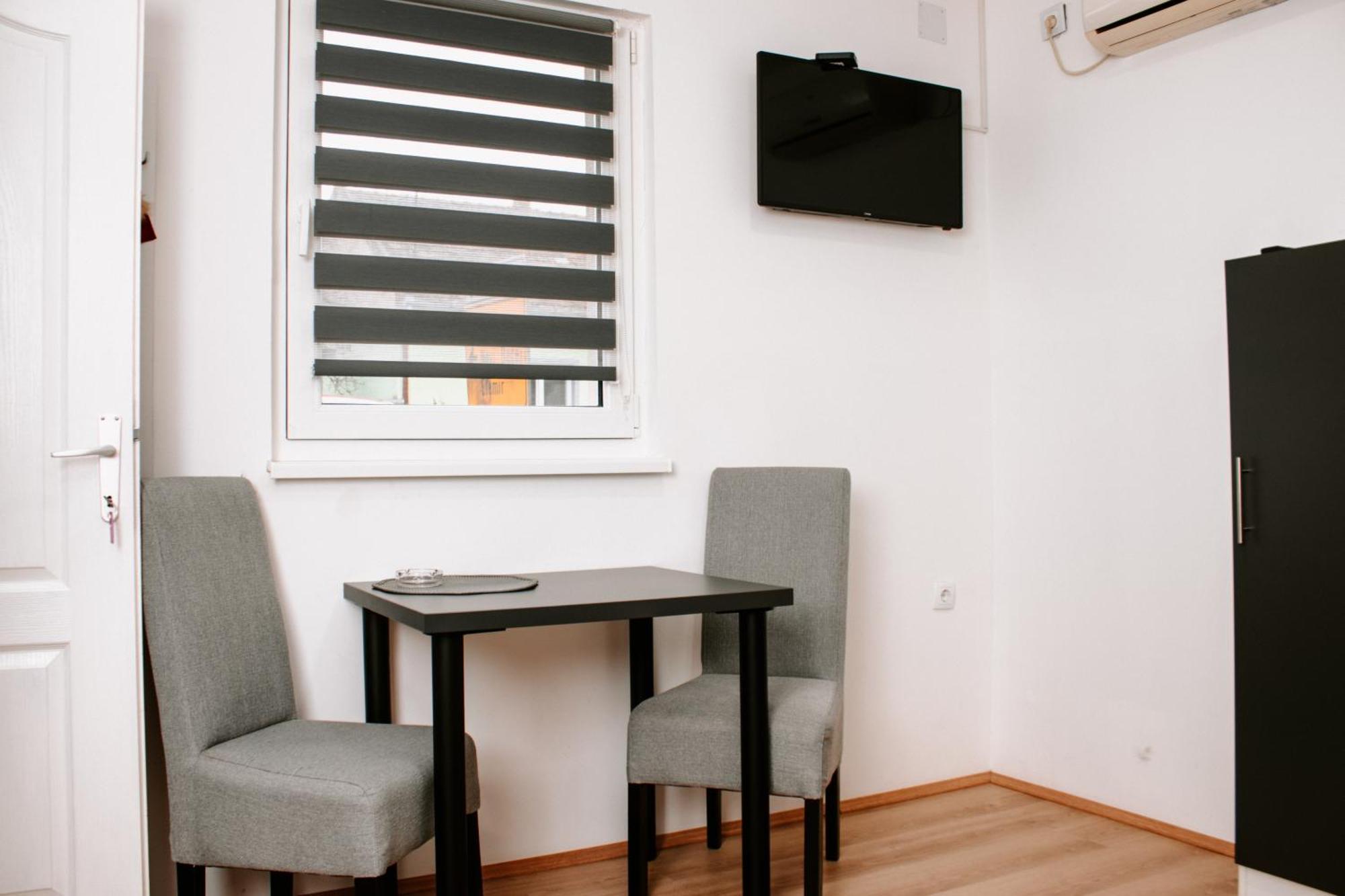 S. A. L. 2 Apartment Zrenjanin Bagian luar foto